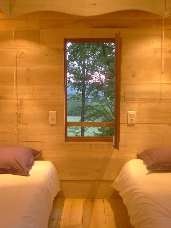 Les Cabanes Du Tertre Urval Экстерьер фото